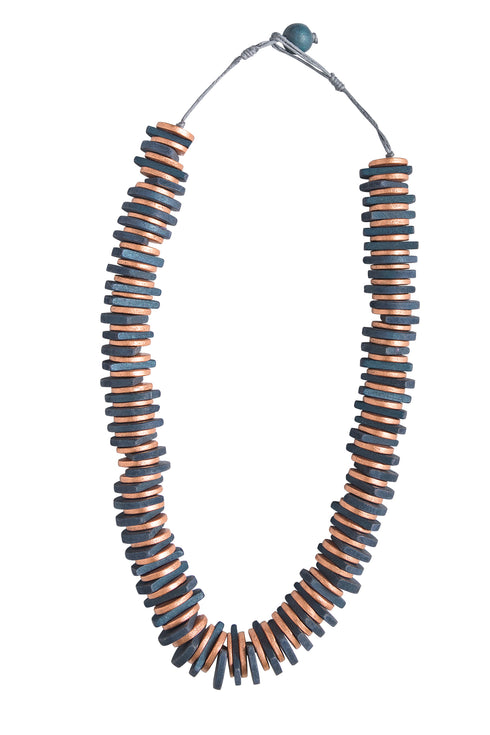 Collana elegante di legno Menami